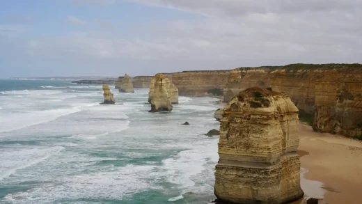 Where should I start Great Ocean Road?
